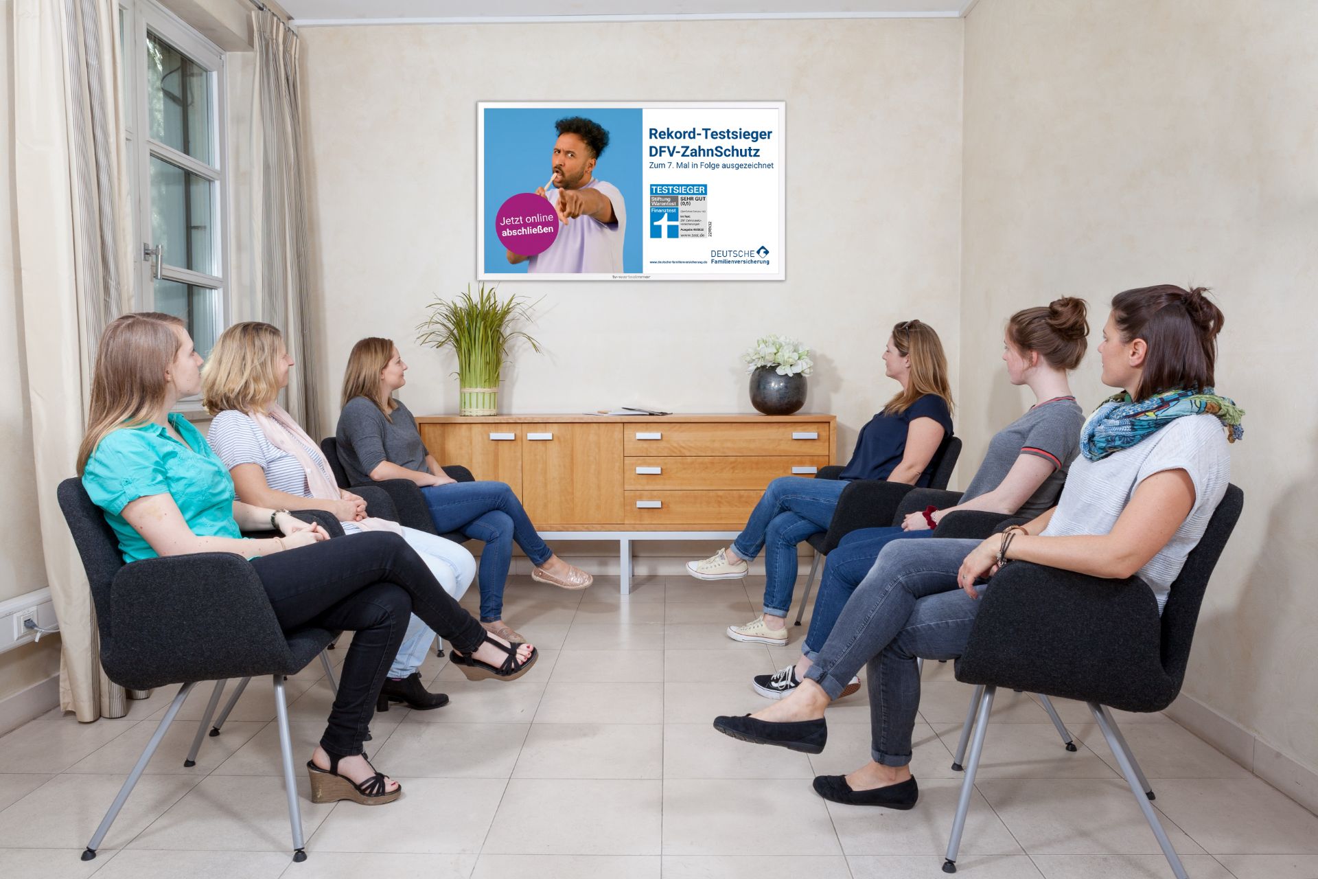 TV Wartezimmer 2
